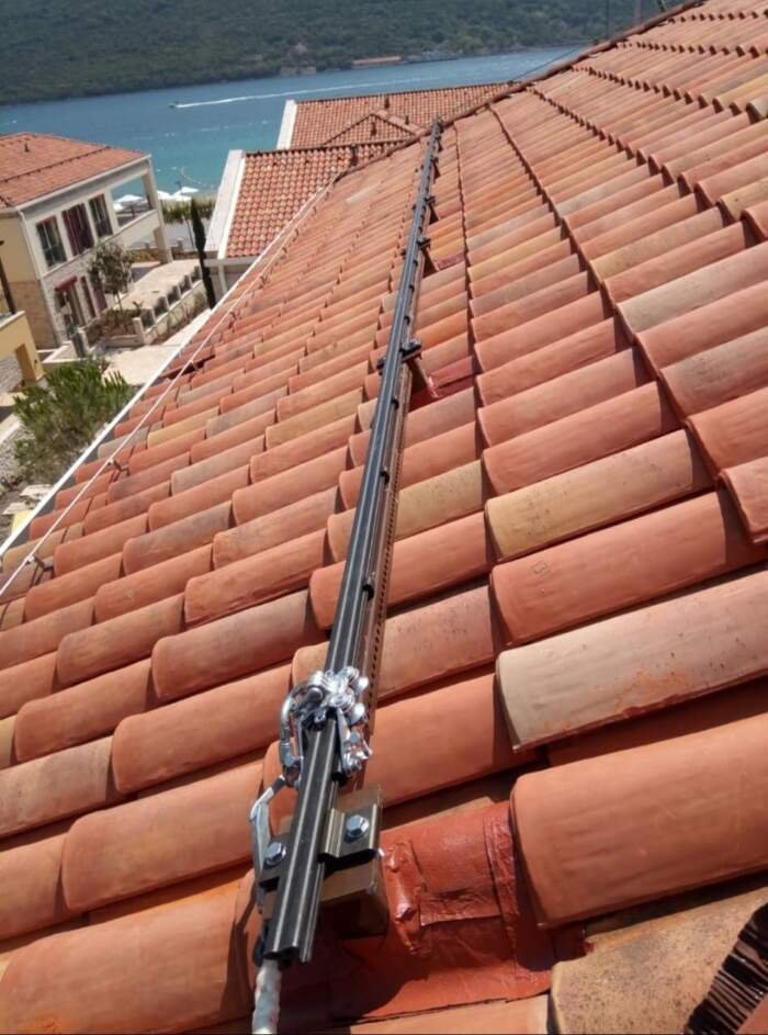 linea-de-vida-horizontal-rigida-dotaciones-a-domicilio-3